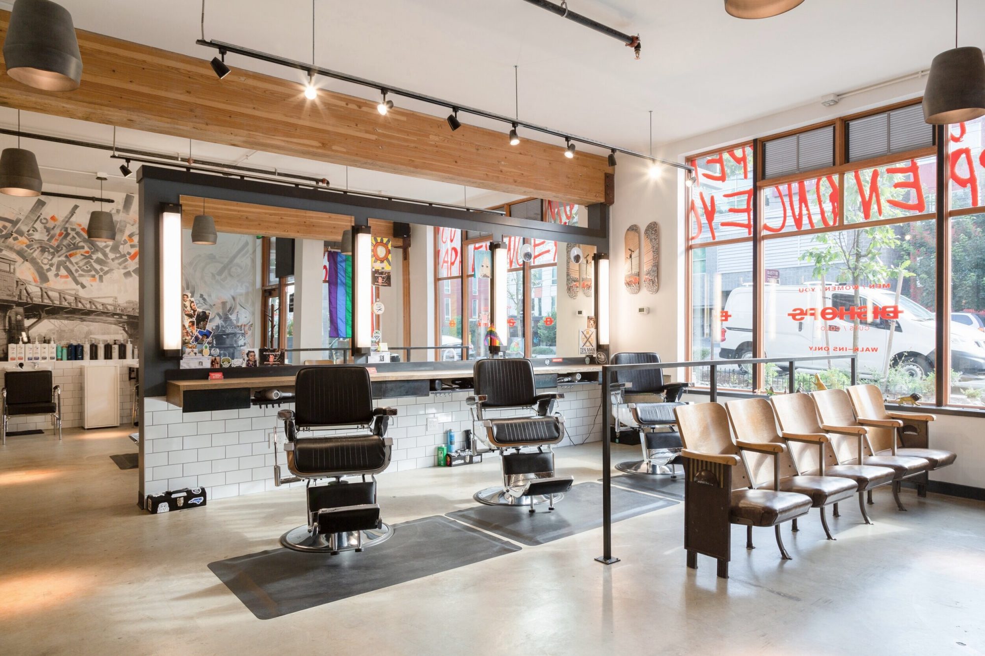 Seattle_CommercialTI_Bishops_Barbershop_Fremont